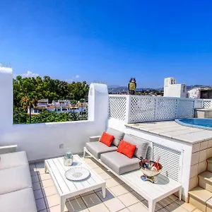 https://1080-beachfront-penthouse-3-floors-jacuzzi-2-pools-wifi.es-andalucia.com